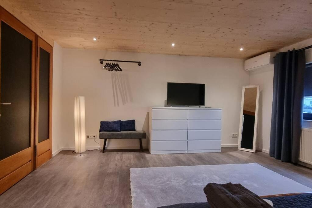 Capa Ferienwohnung Pfalz Нойштадт-ан-дер-Вайнштрасе Экстерьер фото